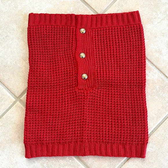 Red Knit Michael Kors Infinity Scarf Gold Buttons - Picture 2 of 5